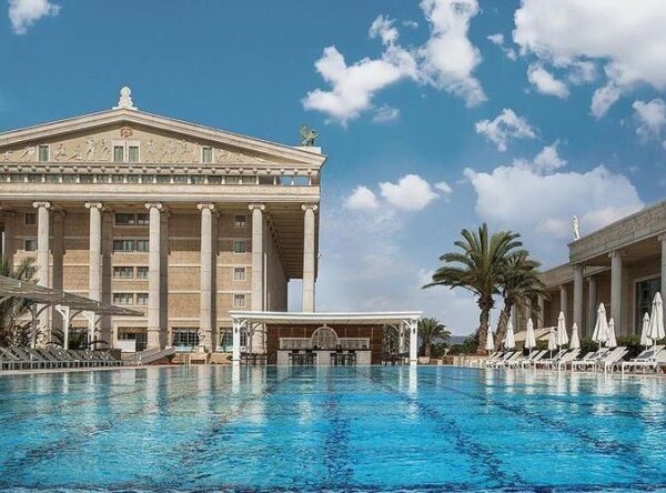 Kaya Artemis Resort Casino wczasy Cypr