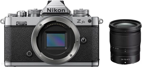 Nikon Z fc + 24-70mm f/4