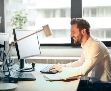 Światłowód Poznań jako podstawa szybkiego internetu w mieście