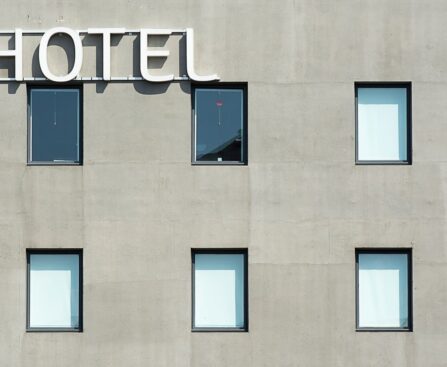 Hotel – jak wybrać obiekt dopasowany do charakteru wyjazdu